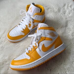 Nike Air Jordan Women’s 1 Mid Sneakers University Gold Colorway Women’s Size 7.5